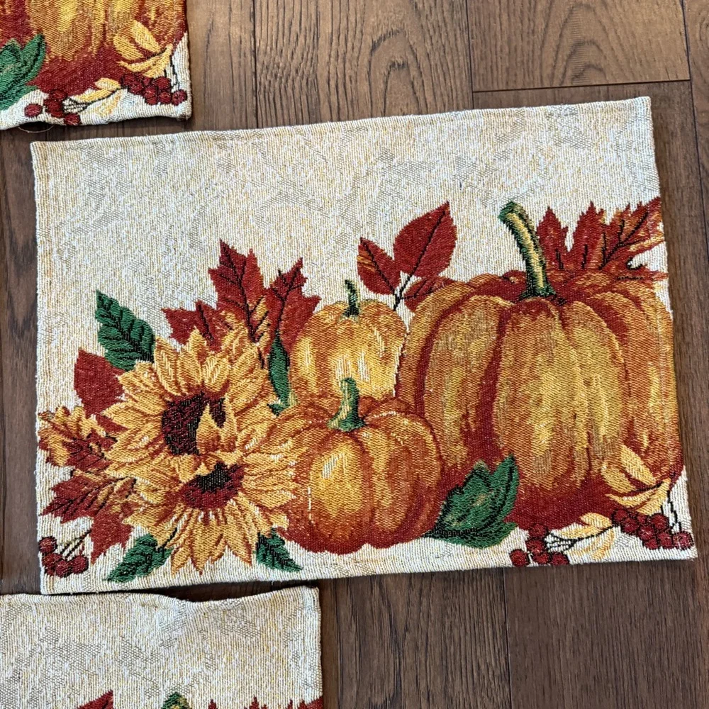 Vintage placemats designed with sunflower & pumpkins, set of 4